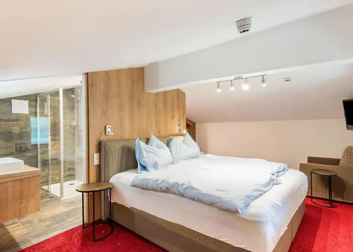 In Wald Near Zillertal Area * וואלד אים פינצגאו