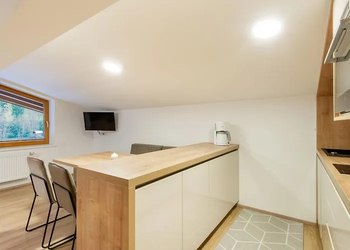 In Wald Near Zillertal Area דירה וואלד אים פינצגאו